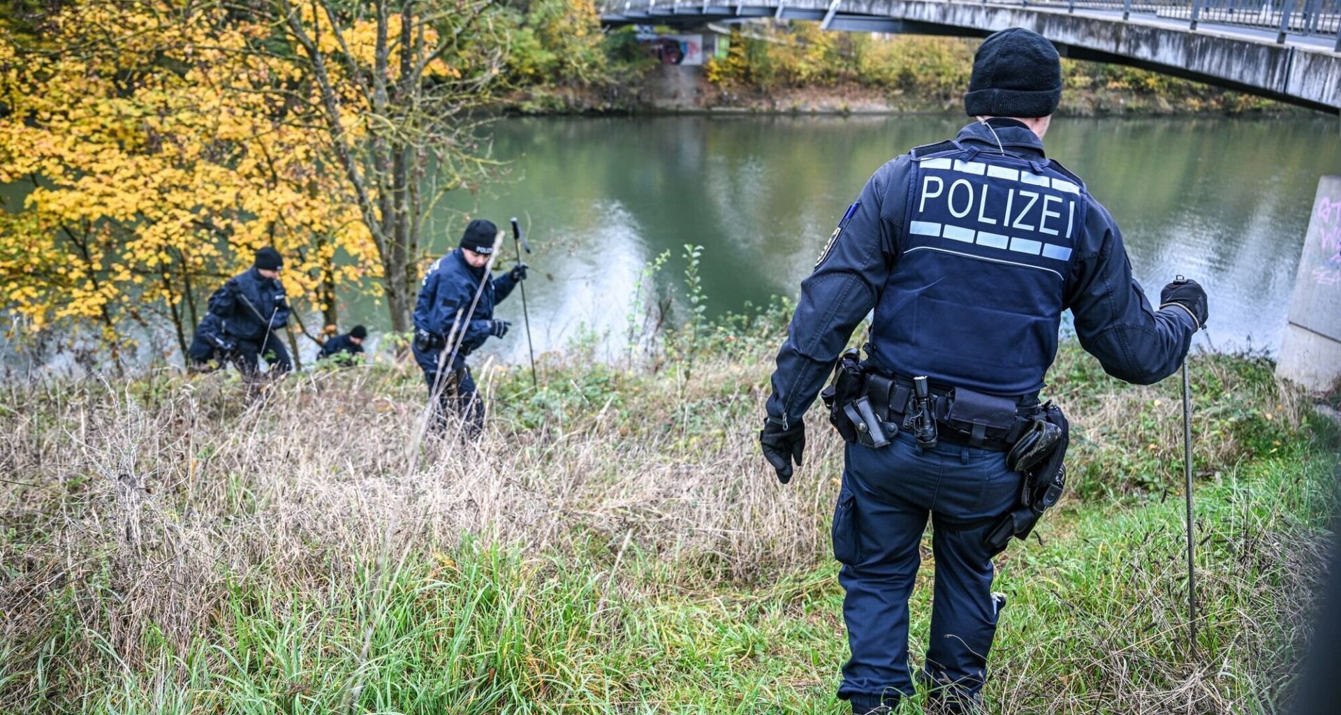Prozess zur Leiche im Neckar in Fellbach: Ex-Partner soll Frau erstochen haben - Baden-Württemberg