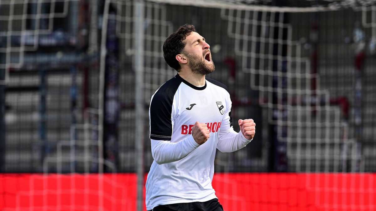 Fan von Wehen Wiesbaden zieht blank