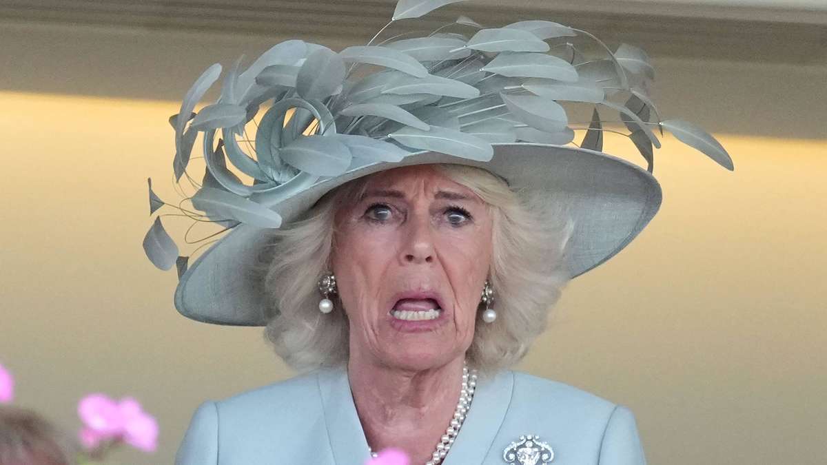 Königin Camilla urlaubt auf Luxusjacht für 35 Millionen Euro – und wird heftig kritisiert