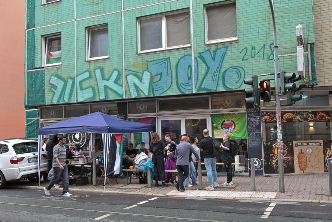 Frankfurt am Main, 14.07.2025, Stadtteil Gallus, Kleyerstrasse / Ecke Lahnstrasse, Besetztes Haus (c) FOTO: Rainer Rüffer (Rueffer)