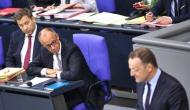 Umfrage zeigt Probleme für Union: Politiker besonders unbeliebt