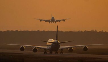 Flieger zum Flughafen Frankfurt muss umkehren
