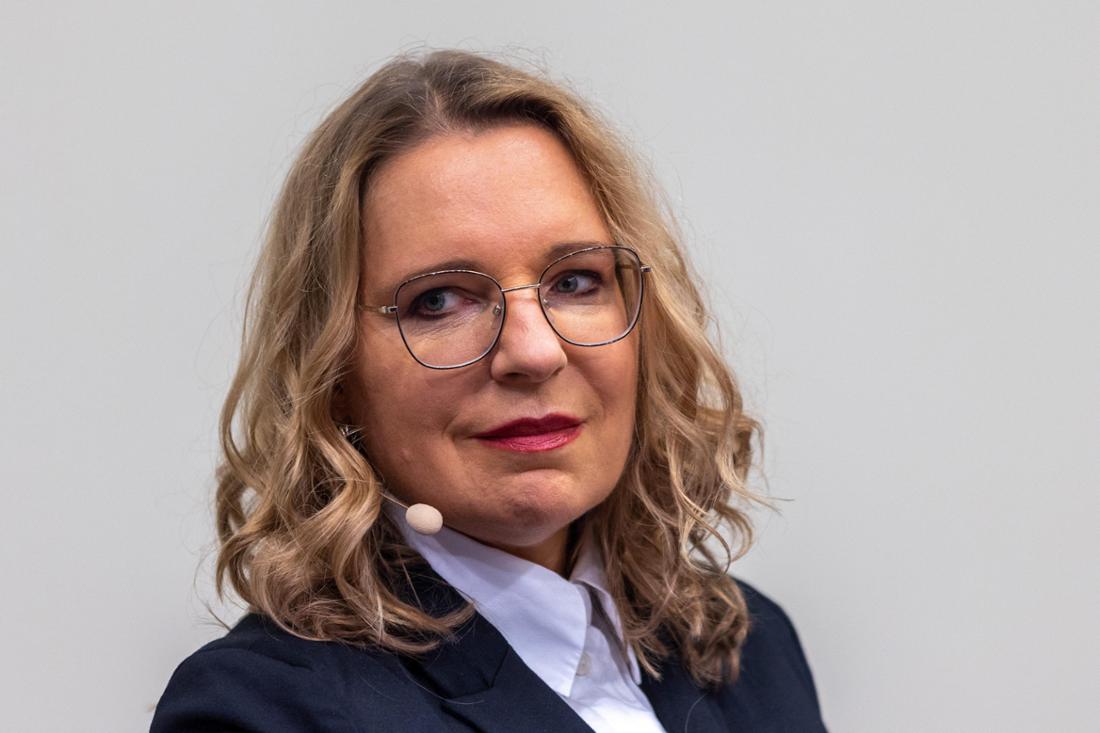 Die Energieökonomin Claudia Kemfert fordert von der Regierung mehr Engagement im Klimaschutz. Im Haus am Dom diskutiert sie mit Biodiversitätsforscher Thomas Hickler.
