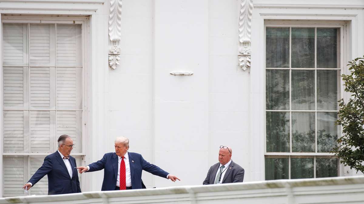 Trump irritiert Journalisten vom Dach des Weißen Hauses – „Hat er Atomraketen gesagt?“