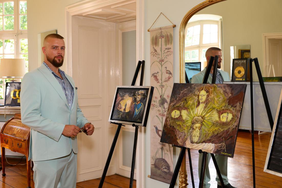 Felix Blume macht jetzt Kunst. Kollegah malt Bilder