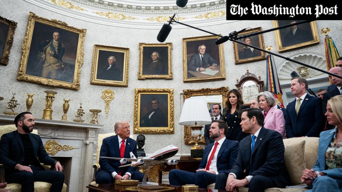 Präsident Donald Trump empfängt den Präsidenten von El Salvador, Nayib Bukele (links), im April im Oval Office.