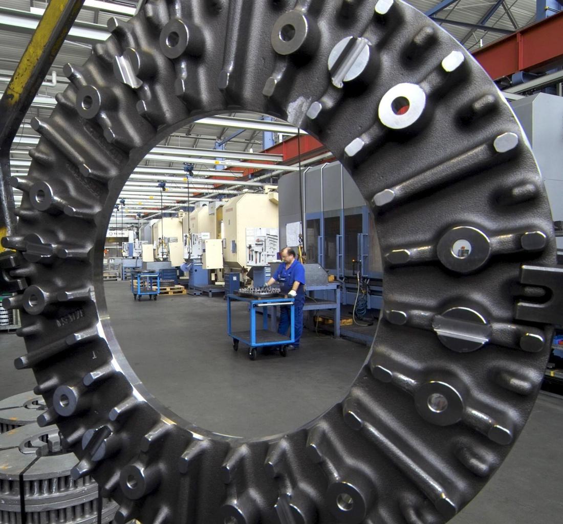 Produktion von Radbremsscheiben für Schienenfahrzeuge bei der Knorr-Bremse AG in München 