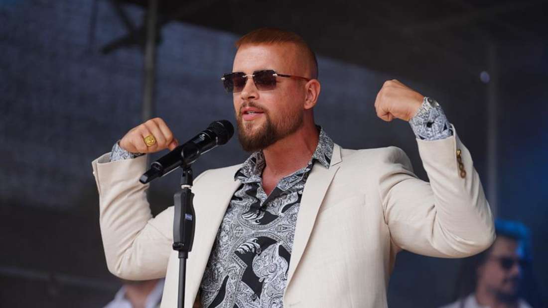 Felix Blume (Kollegah) im Art Cube Hamm mit der Kunstaustellung „Aufbruch“