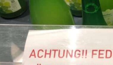 Edeka und Rewe warnen vor folgenschwerem Fehler – „Achtung“-Hinweise in Supermarkt-Filialen