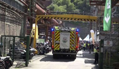 Fahrzeug fliegt in Richtung Menschen