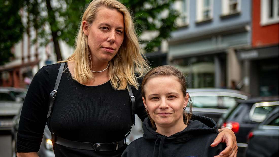 Vor einem Jahr machten Jasna Fritzi Bauer (rechts) und Katharina Zorn ihre Beziehung öffentlich, gerade erst veröffentlichten sie einen Roman. 