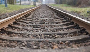 Neubau oder Sanierung? Streit um wichtige Bahnstrecke