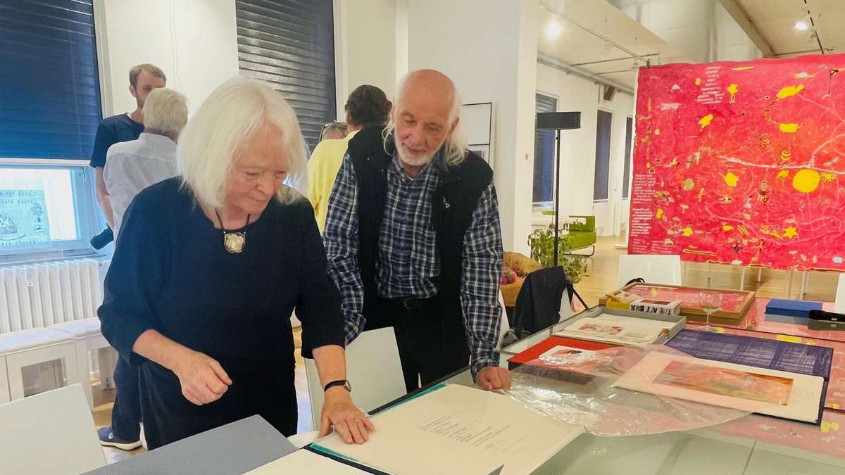 Künstlerin Barbara Beisinghoff feiert 80. Geburtstag im Klingspormuseum in Offenbach