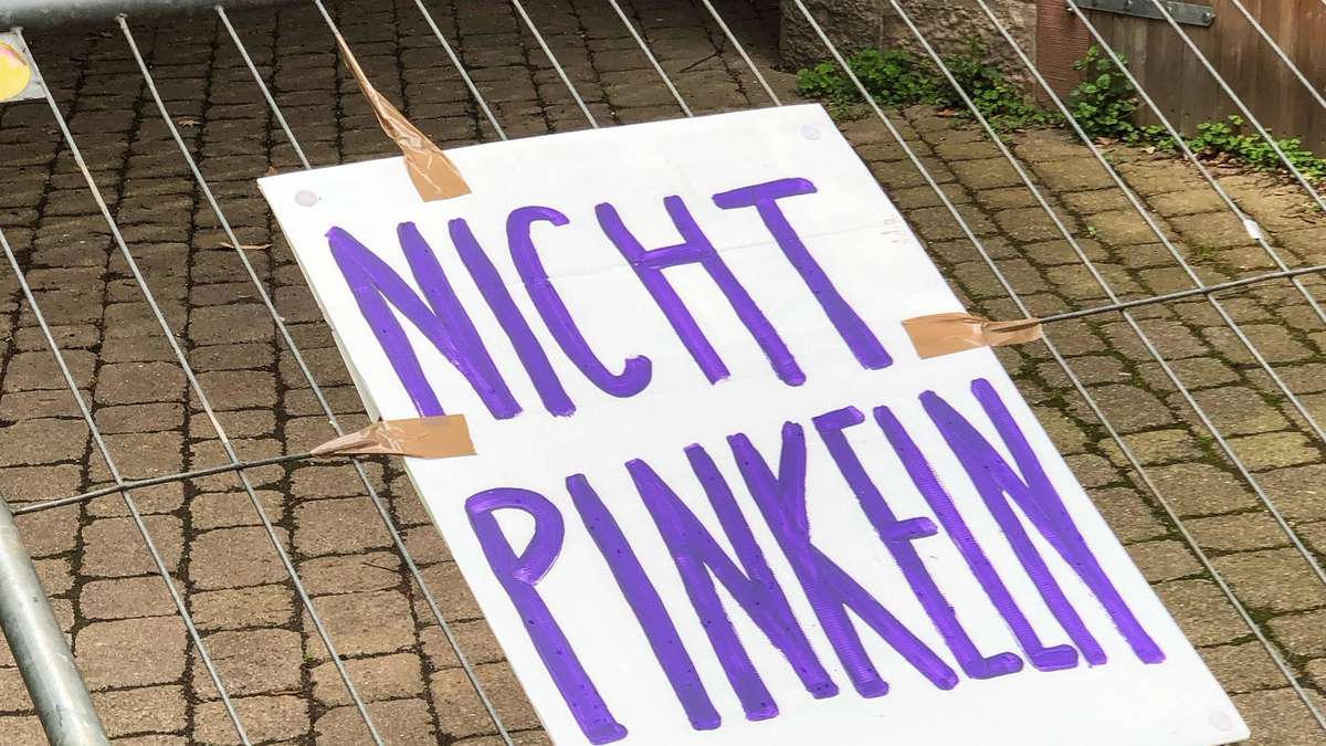 Kurioses Event in NRW: Pinkelt einer, zahlen alle