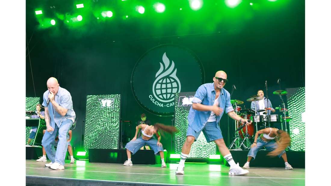 Fotostrecke: Culcha Candela und Busikid beim Open Air an der Messe Kassel.