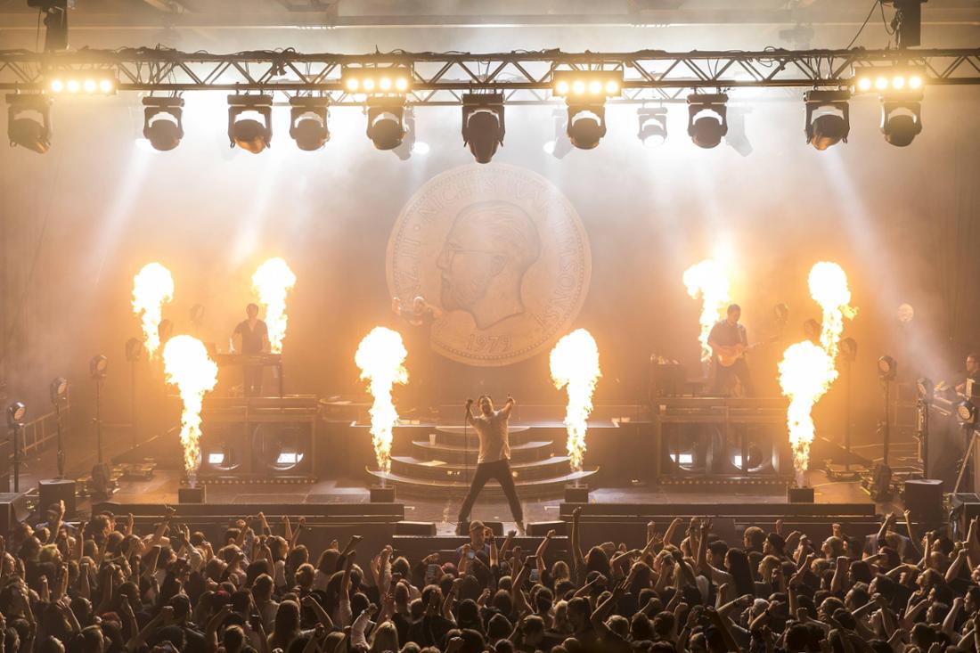 19 Prinz Pi Rapper Prinz Pi Friedrich Kautz live auf Nichts war umsonst Tour in der ausverkaufte