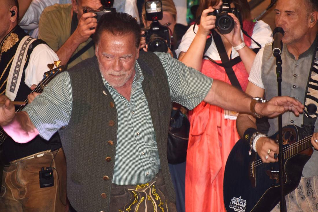 Auch Arnold Schwarzenegger ist Wiesn-Stammgast