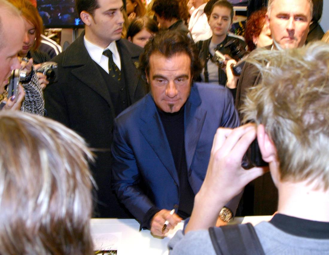 Bon-Jovi-Drummer Tico Torres 2004 bei der Präsentation seiner Kollektion in einem Münchner Geschäft