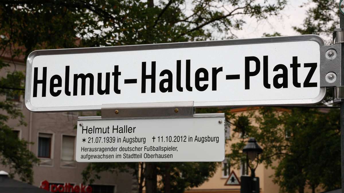 Mann greift mit Messer an