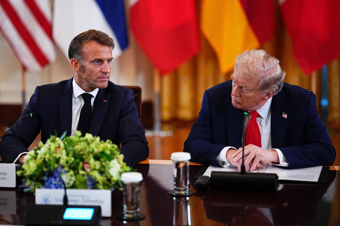 Frankreichs Präsident Emmanuel Macron (l.) und US-Präsident Donald Trump bei einem Gipfel im Weißen Haus am Montag zur Ukraine.