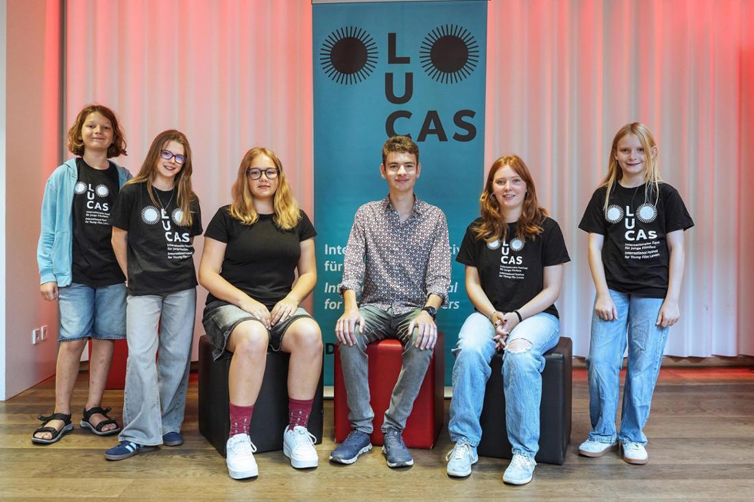 PK Kinderfilmfestival Lucas, Kino des Filmmuseums, Schaumainkai.Jury von links: Daniel Fornoff 12, Olivia Schiffer 12, Manuela Polifke 14, Liam Belgoorodski 17, Nike Henning 17, Merle Sturm 11Christoph Boeckheler 21.08.2025copyright boeckheler 2025