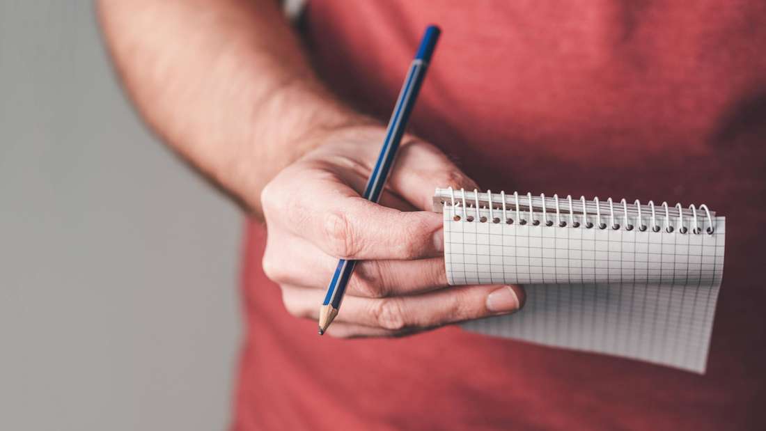 Zettel und Stift