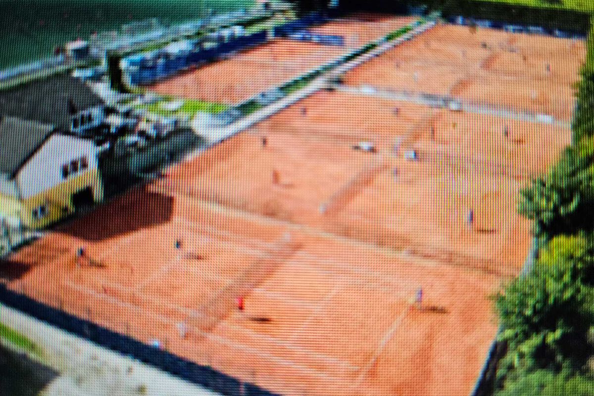 Einbruch, Flut und viel Zusammenhalt beim ESG Tennis. FOTO : Homepage ESG Tennis - 