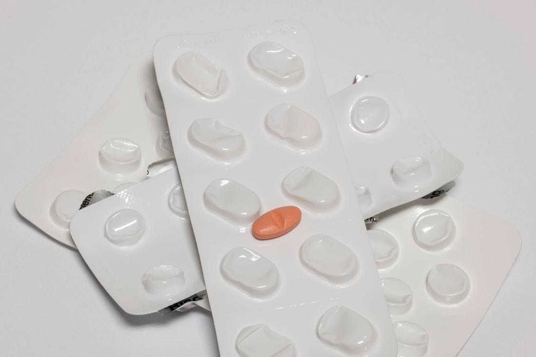 Tabletten, leere Blisterverpackungen - Symbolbild für Krebsmedikament