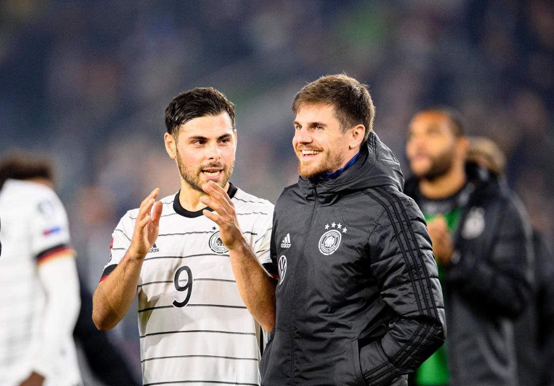 Einst bei der Nationalmannschaft vereint – Kevin Volland und Jonas Hofmann.