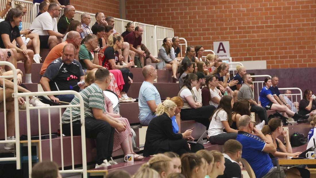 Die SG Schenklengsfeld war kürzlich Gastgeber eines Handballturniers mit drei Mannschaften aus der weiblichen B-Jugend-Bundesliga. Die TSG Münster setzte sich dabei vor dem Thüringer HC und dem HSC Schweich (Rheinland-Pfalz) durch.