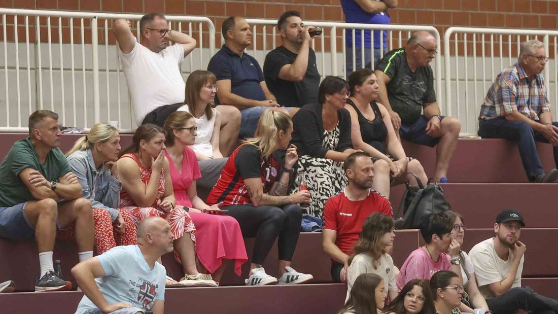 Die SG Schenklengsfeld war kürzlich Gastgeber eines Handballturniers mit drei Mannschaften aus der weiblichen B-Jugend-Bundesliga. Die TSG Münster setzte sich dabei vor dem Thüringer HC und dem HSC Schweich (Rheinland-Pfalz) durch.