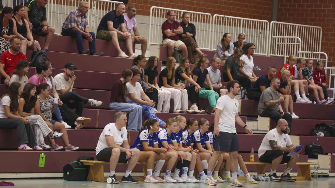 Die SG Schenklengsfeld war kürzlich Gastgeber eines Handballturniers mit drei Mannschaften aus der weiblichen B-Jugend-Bundesliga. Die TSG Münster setzte sich dabei vor dem Thüringer HC und dem HSC Schweich (Rheinland-Pfalz) durch.