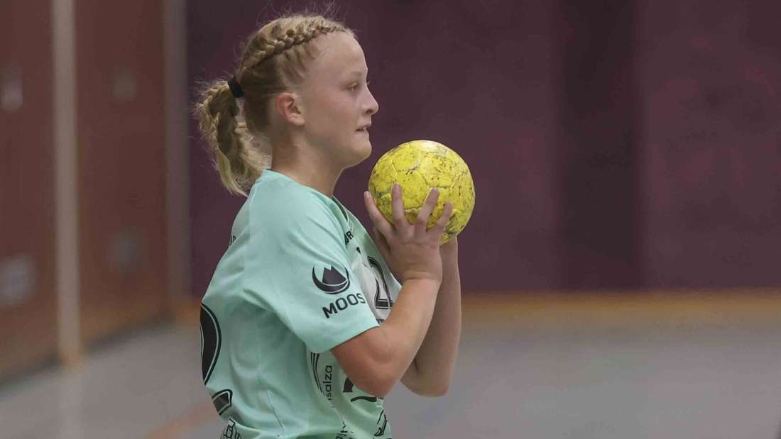 Die SG Schenklengsfeld war kürzlich Gastgeber eines Handballturniers mit drei Mannschaften aus der weiblichen B-Jugend-Bundesliga. Die TSG Münster setzte sich dabei vor dem Thüringer HC und dem HSC Schweich (Rheinland-Pfalz) durch.