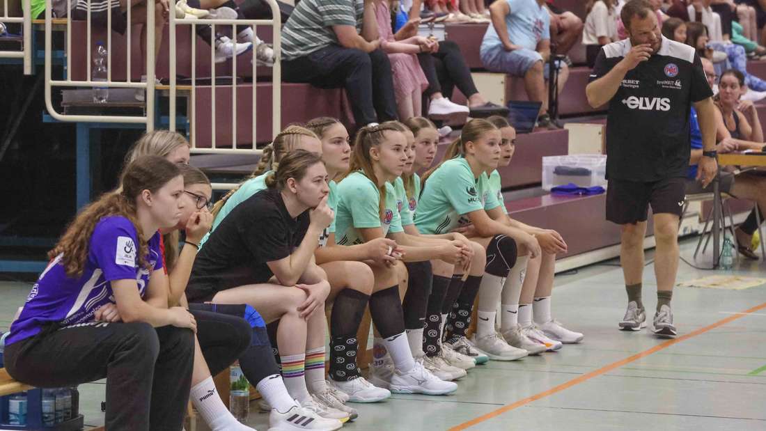 Die SG Schenklengsfeld war kürzlich Gastgeber eines Handballturniers mit drei Mannschaften aus der weiblichen B-Jugend-Bundesliga. Die TSG Münster setzte sich dabei vor dem Thüringer HC und dem HSC Schweich (Rheinland-Pfalz) durch.
