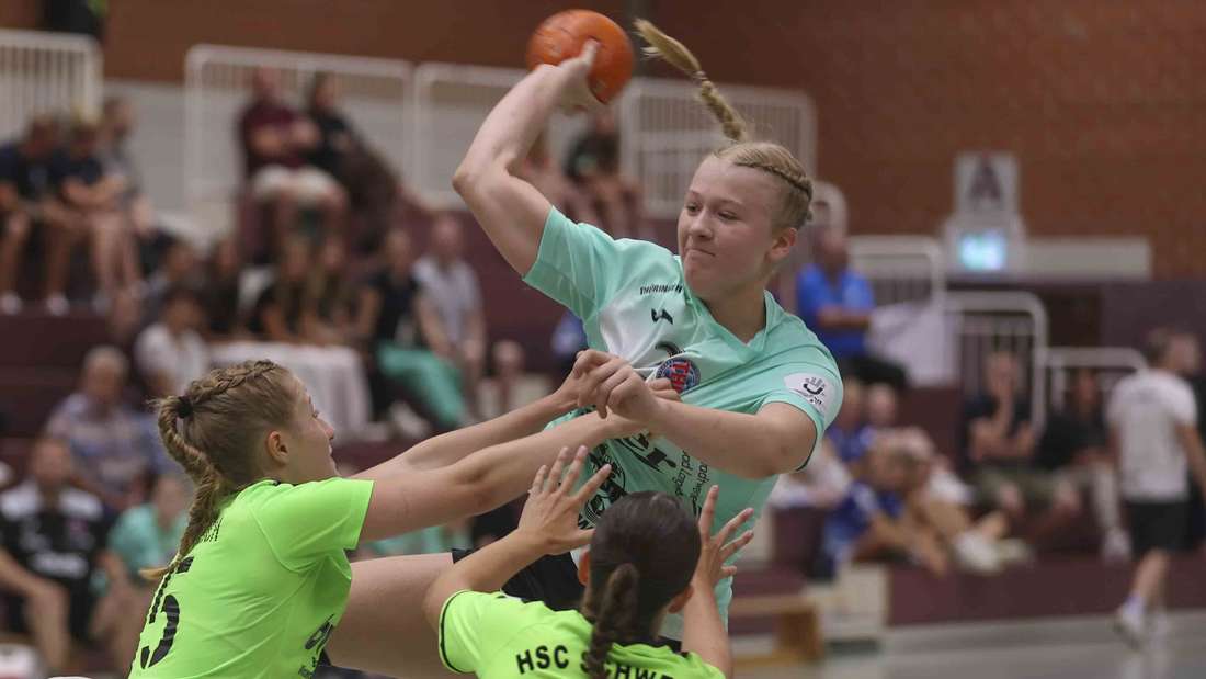 Die SG Schenklengsfeld war kürzlich Gastgeber eines Handballturniers mit drei Mannschaften aus der weiblichen B-Jugend-Bundesliga. Die TSG Münster setzte sich dabei vor dem Thüringer HC und dem HSC Schweich (Rheinland-Pfalz) durch.