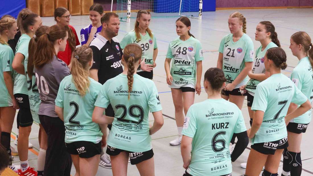 Die SG Schenklengsfeld war kürzlich Gastgeber eines Handballturniers mit drei Mannschaften aus der weiblichen B-Jugend-Bundesliga. Die TSG Münster setzte sich dabei vor dem Thüringer HC und dem HSC Schweich (Rheinland-Pfalz) durch.