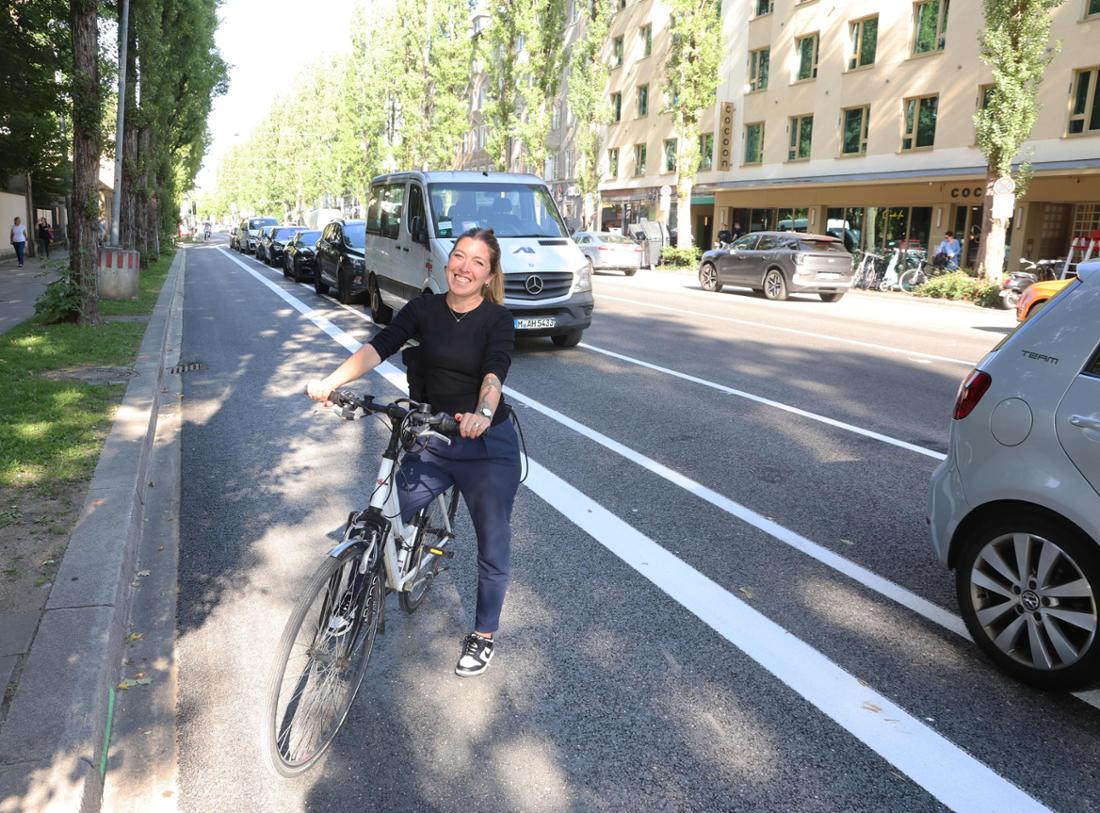 Radlerin Luciana Zalazar hält den neuen Radweg für zu groß.