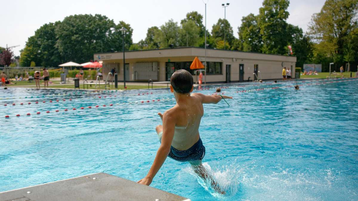 Erste Freibäder schließen in Deutschland – „Bald braucht das Bad nicht mehr aufmachen“