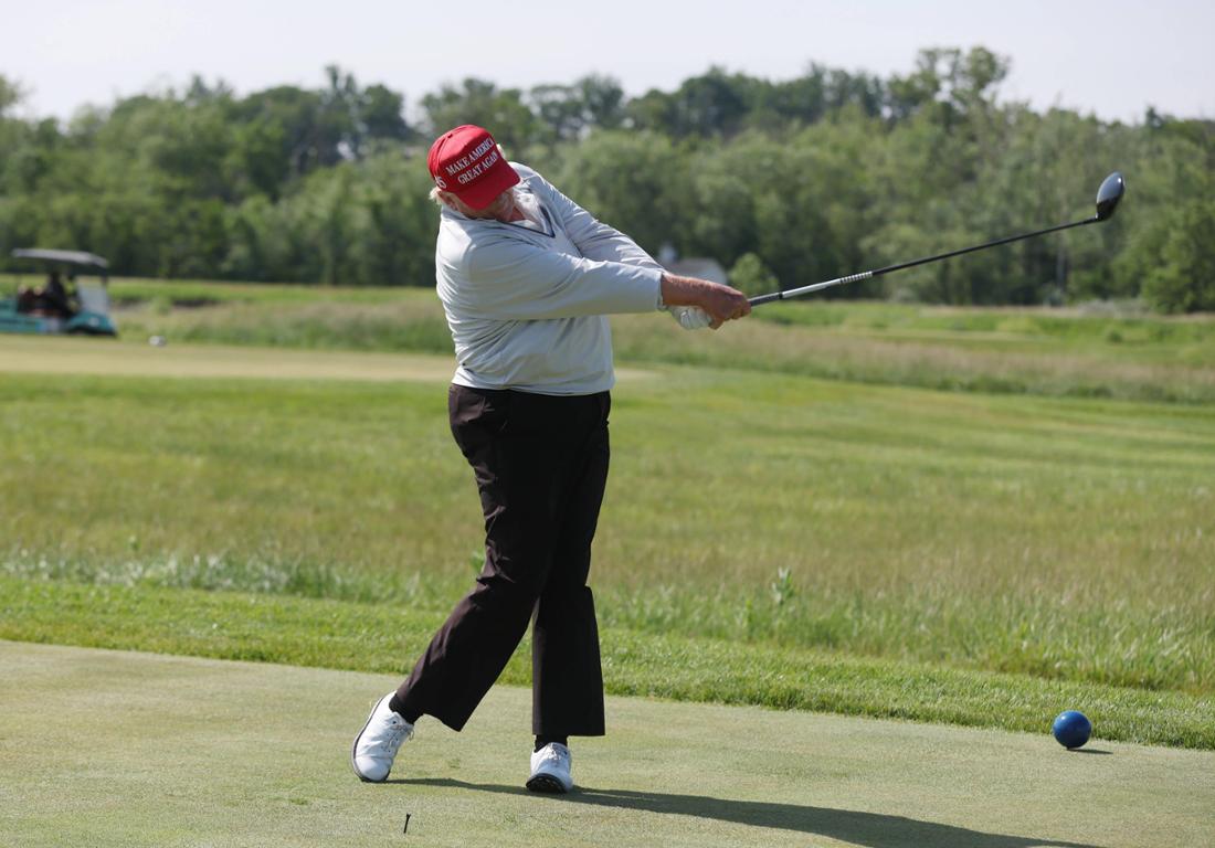 Entgegen der Online-Gerüchte geht es US-Präsident Donald Trump gut. 