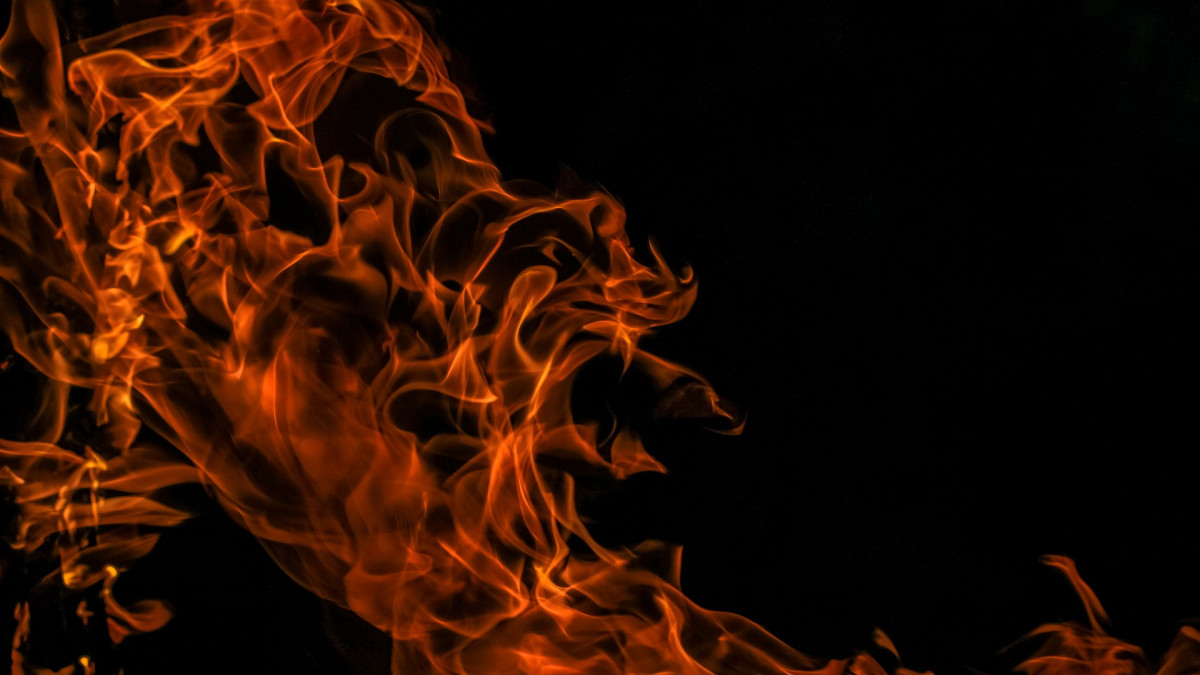 Lengede: Papiercontainer in Flammen | regionalHeute.de