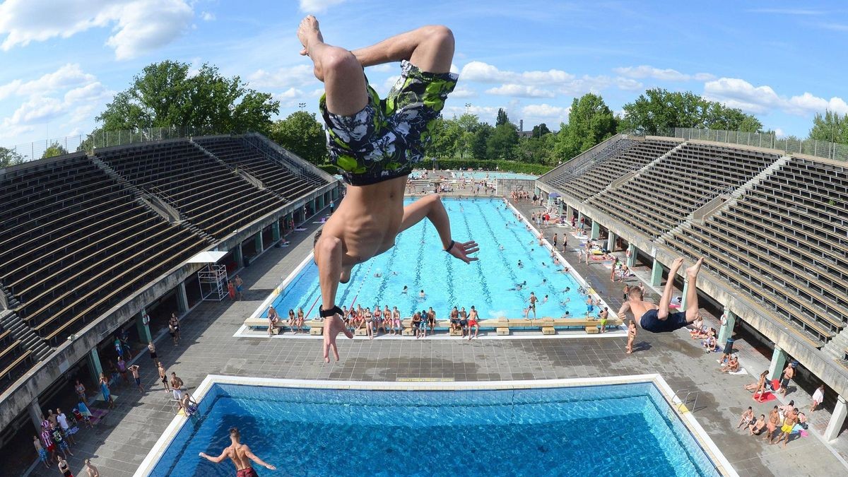  Sommerbad am Olympiastadion: Kopfsprung in die Vergangenheit. 