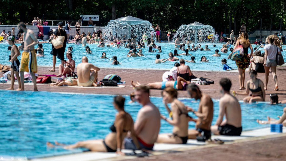Das Prinzenbad in Berlin-Kreuzberg gehört zu den beliebtesten Freibädern in der Hauptstadt.