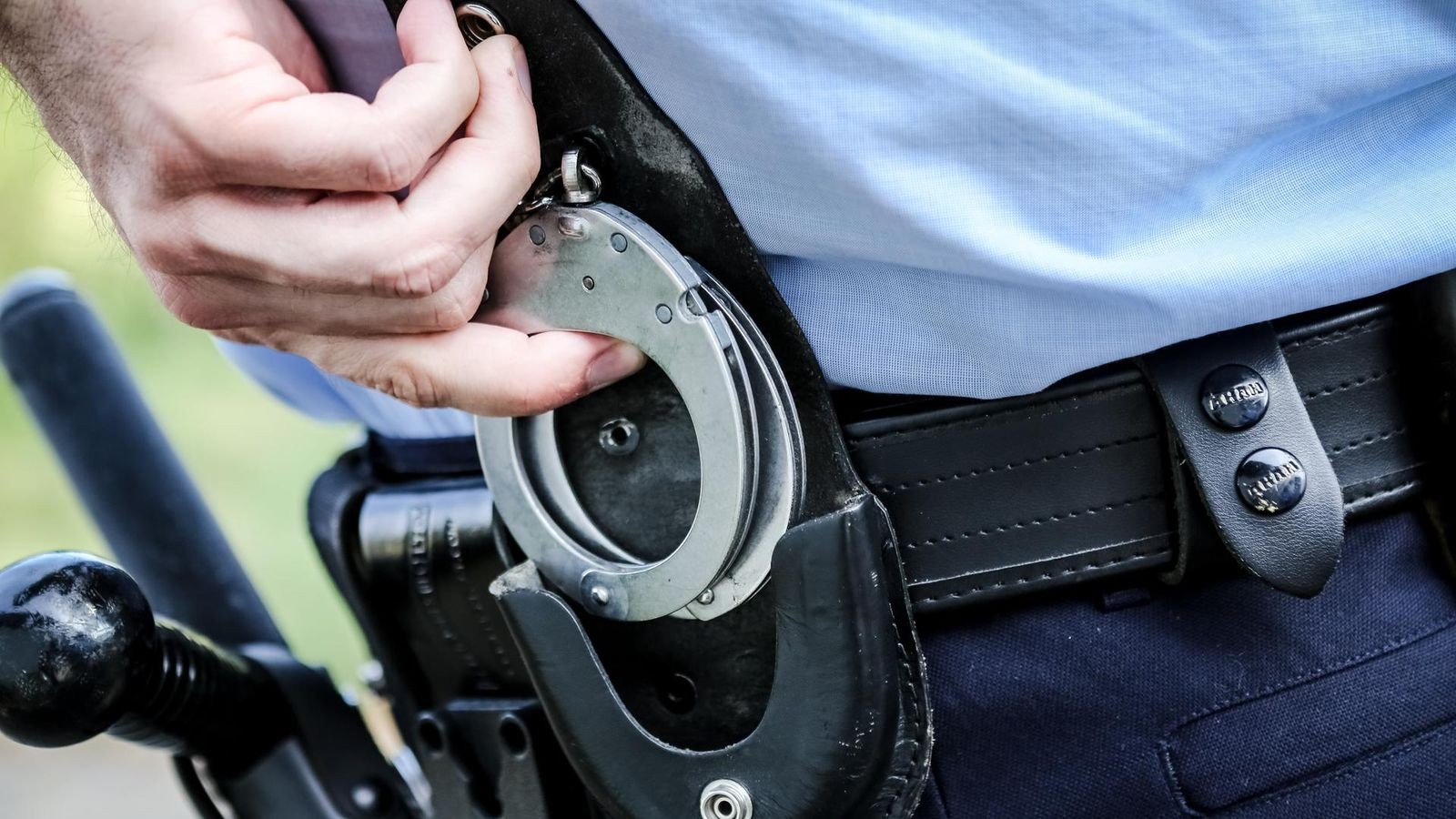 Einbruch in Essener Erich-Kästner-Gesamtschule - Verdächtiger per Hubschrauber entdeckt