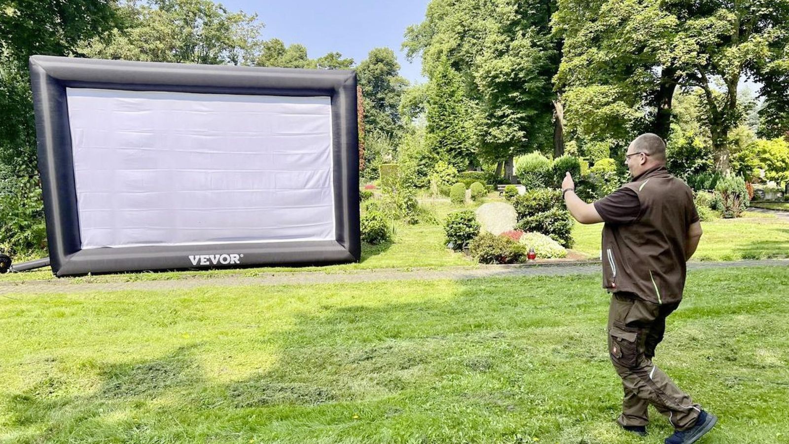 Essener Friedhof wird wieder zum Open-Air-Kino