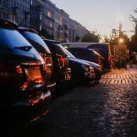Wohin mit dem Blech? Parkende Autos in der Berliner Innenstadt.