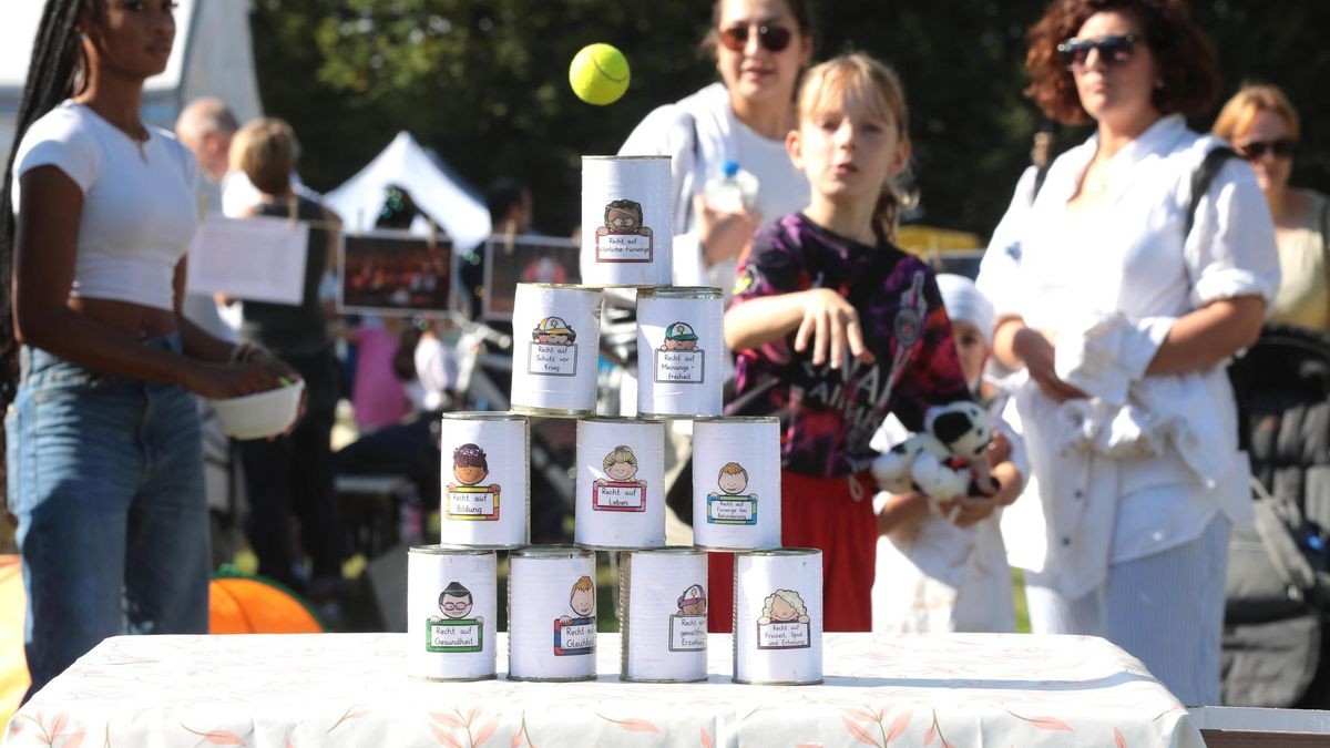 Großes Kinderfest zum Weltkindertag am Innenhafen in Duisburg