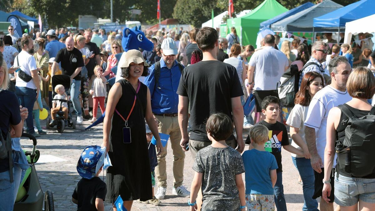 Großes Kinderfest zum Weltkindertag am Innenhafen in Duisburg