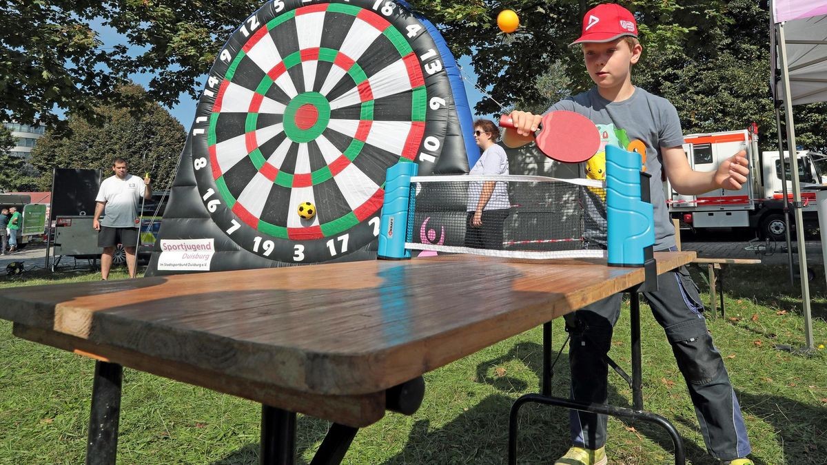 Großes Kinderfest zum Weltkindertag am Innenhafen in Duisburg
