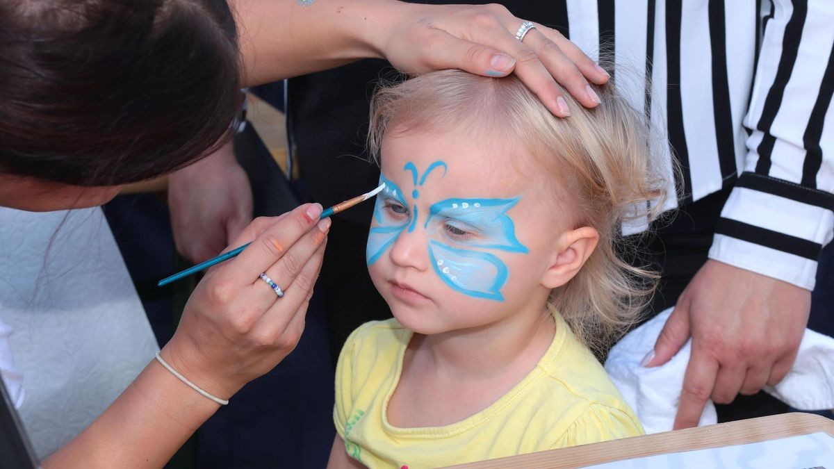 Großes Kinderfest zum Weltkindertag am Innenhafen in Duisburg