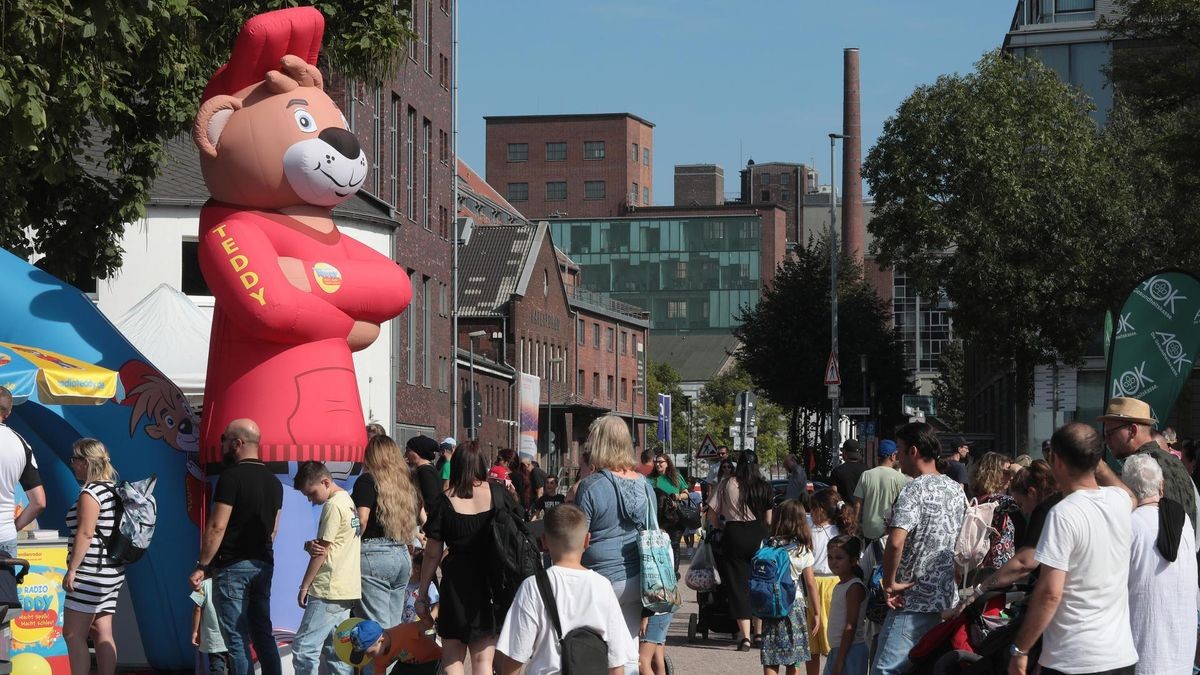 Großes Kinderfest zum Weltkindertag am Innenhafen in Duisburg